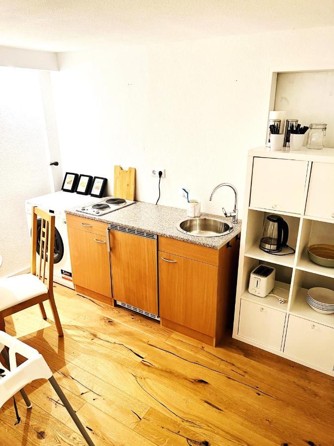 Gemuetliche Souterrain Wohnung Neben Der Universitaetsklinik In Homburg هومبورغ المظهر الخارجي الصورة