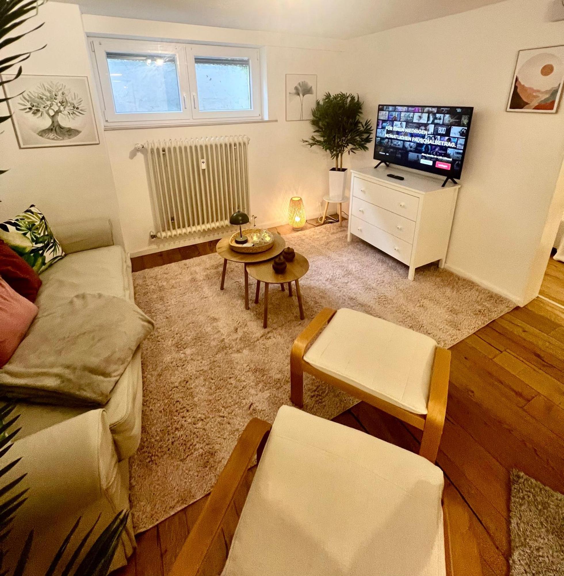 Gemuetliche Souterrain Wohnung Neben Der Universitaetsklinik In Homburg هومبورغ المظهر الخارجي الصورة