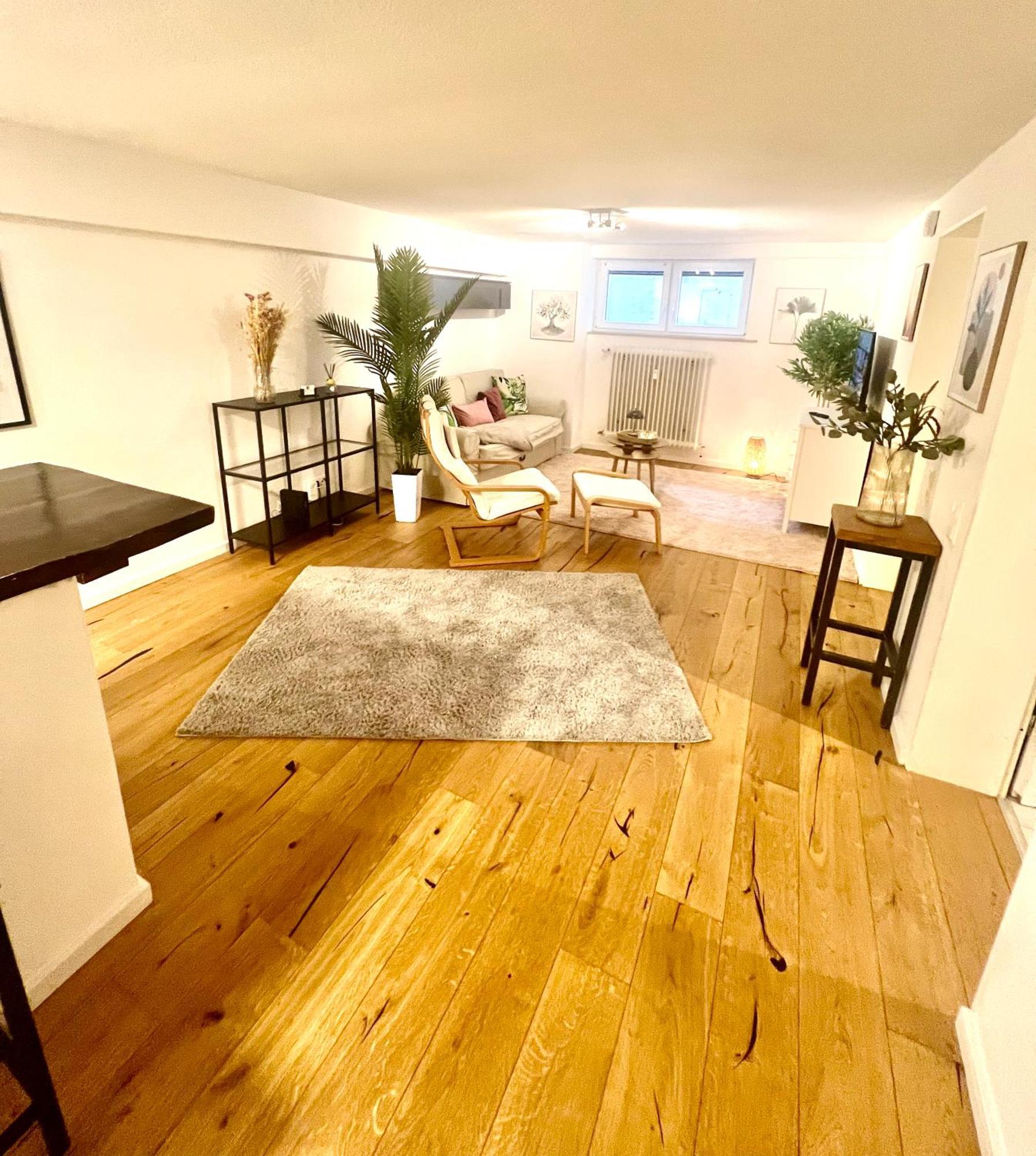 Gemuetliche Souterrain Wohnung Neben Der Universitaetsklinik In Homburg هومبورغ المظهر الخارجي الصورة